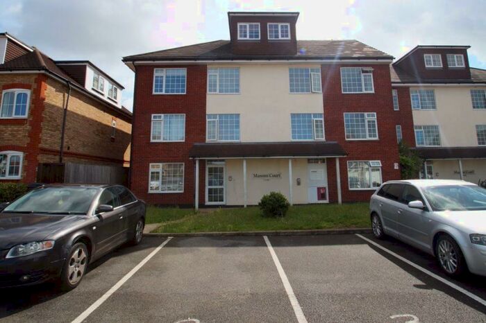 2 Bedroom Flat To Rent In Masons Court, SL1