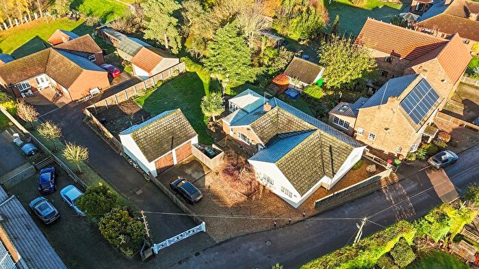 4 Bedroom Detached Bungalow For Sale In North Street, Owston Ferry, Doncaster, DN9