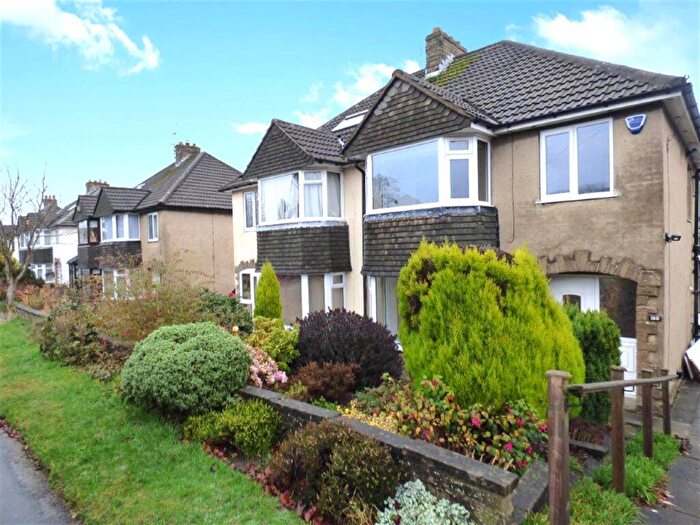 3 Bedroom Semi-Detached House To Rent In Warren Lane, Bingley, BD16
