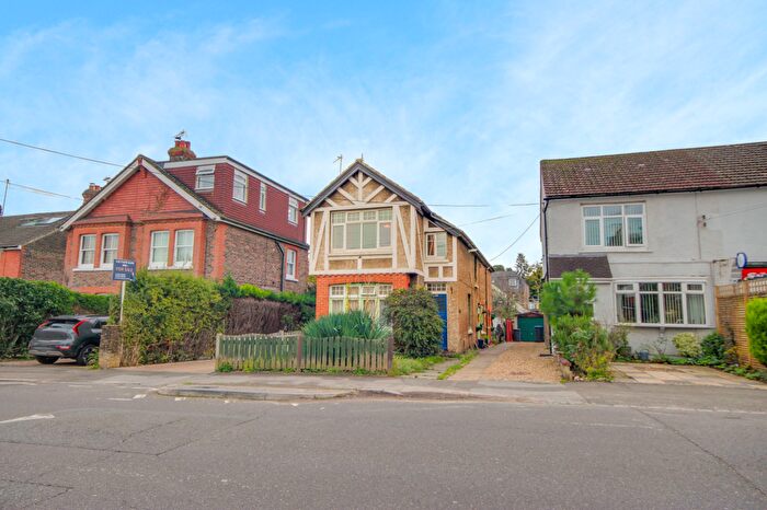 1 Bedroom Flat For Sale In Queens Road, Haywards Heath, RH16