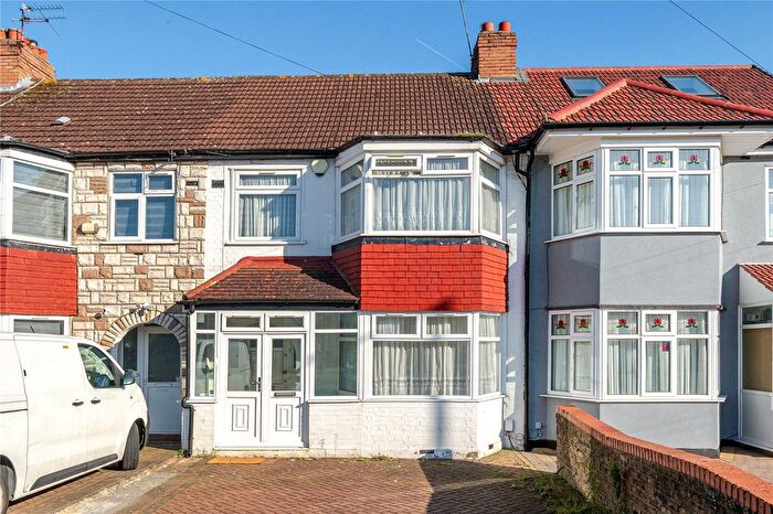 3 Bedroom Semi-Detached House To Rent In Firs Lane, Palmers Green, London, N13