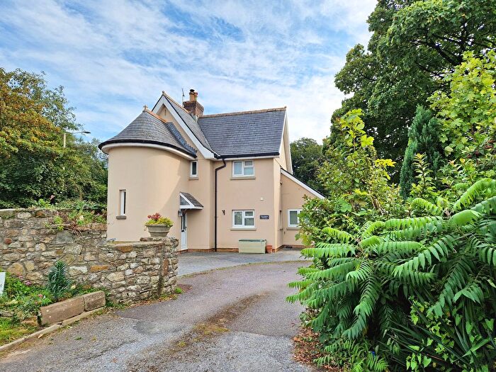 3 Bedroom Detached House For Sale In The Gate House Ty Maen, Porthcawl Road, South Cornelly, CF33