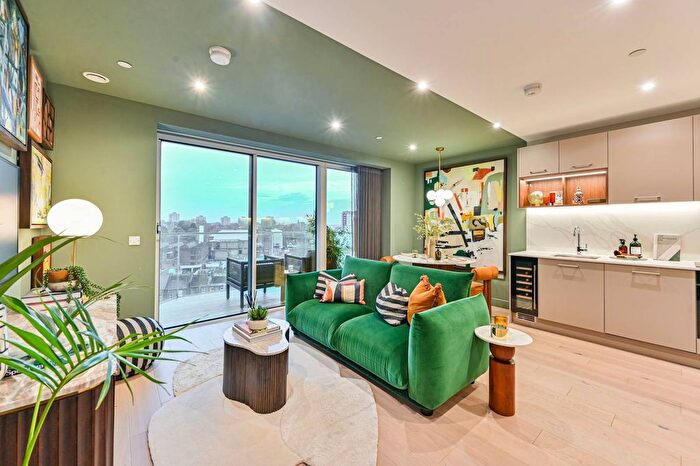 1 Bedroom Flat For Sale In Royal Arsenal Riverside, Woolwich, SE18