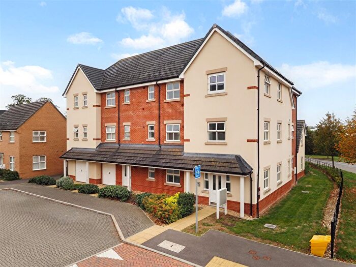 2 Bedroom Flat For Sale In Draper Close, Andover, SP11