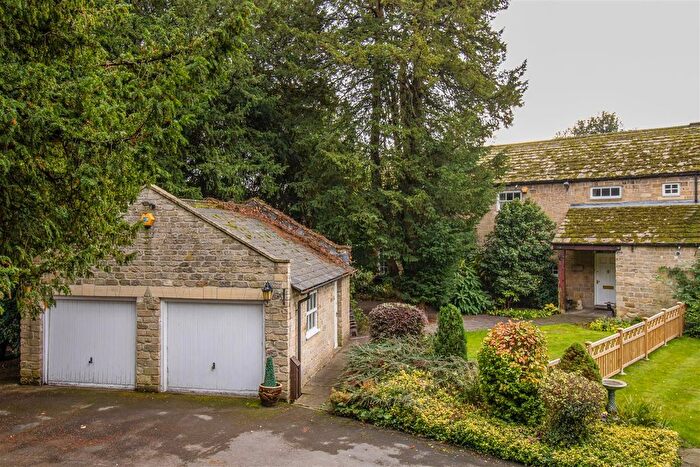 5 Bedroom Semi-detached House For Sale In Escourt Road, Darrington, Pontefract, WF8