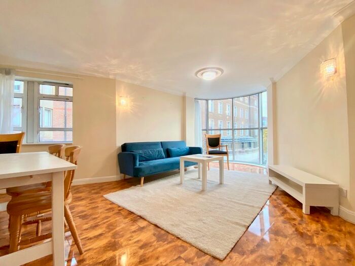 3 Bedroom Flat To Rent In Greycoat Street, Greycoat House, SW1P
