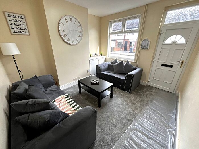 2 Bedroom End Terrace House To Rent In Vernon Road, Aylestone, LE2