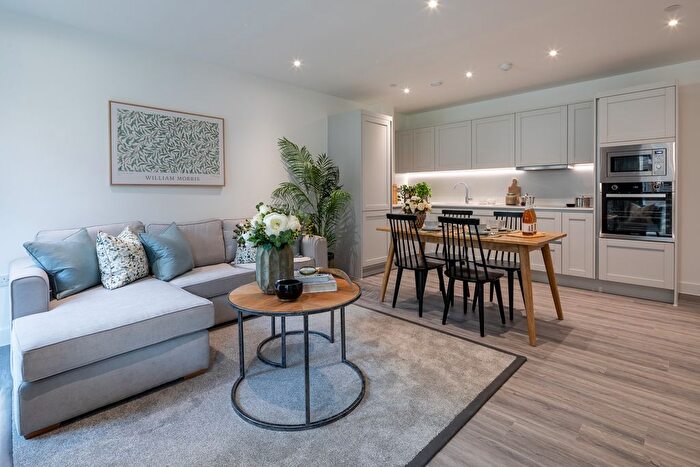 2 Bedroom Flat For Sale In " Bedroom Apartment" At Hepworth Place, Walthamstow, E17