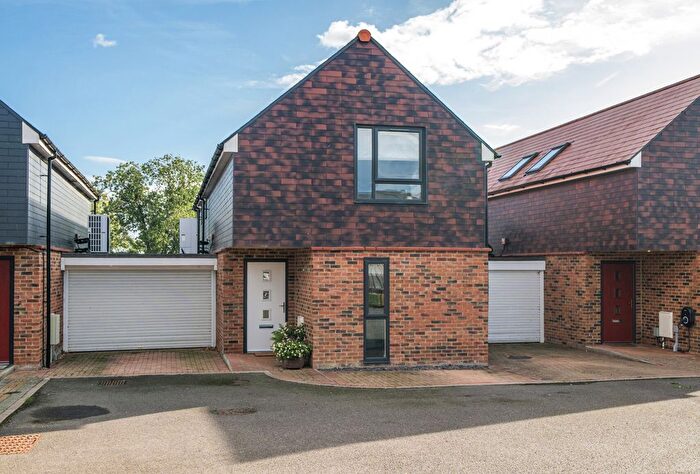 3 Bedroom Detached House For Sale In Queens Head Close, Aston Cross, Tewkesbury, Gloucestershire, GL20