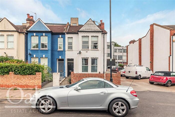 2 Bedroom Apartment For Sale In Martell Road, West Dulwich, SE21
