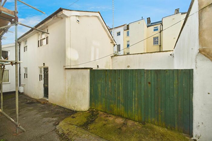 2 Bedroom Semi Detached House For Sale In St. James's Street, Brighton, BN2