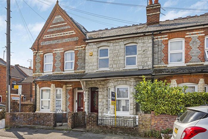 3 Bedroom Terraced House For Sale In Curzon Street, Reading, RG30