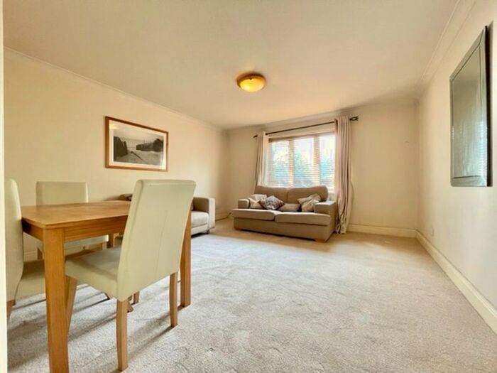 1 Bedroom Flat To Rent In Glamis Place, London, E1W