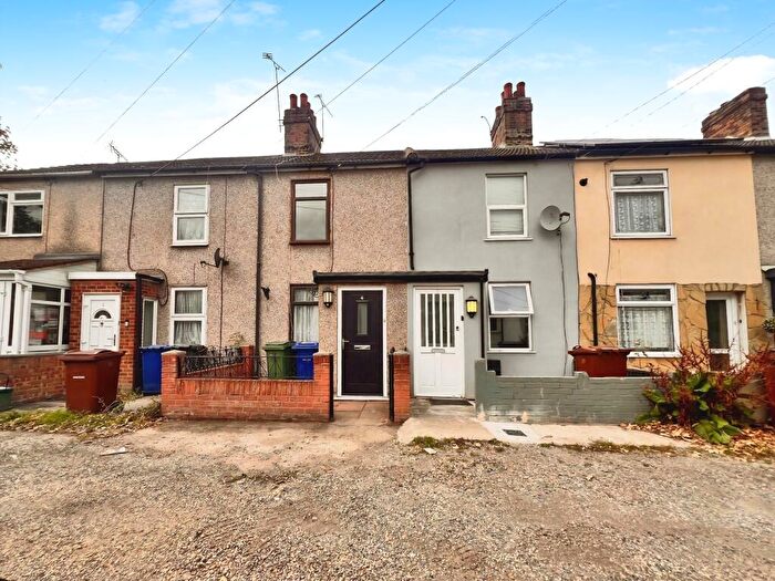 2 Bedroom Terraced House To Rent In Elm Terrace, West Thurrock, RM20