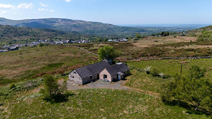 Bungalow For Sale In Ffridd Elen & Y Llety, Deiniolen, Caernarfon, Gwynedd, LL55