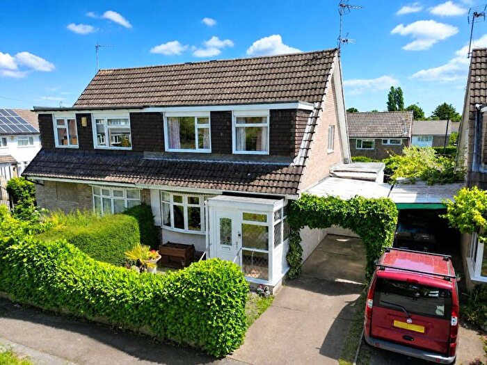 3 Bedroom Semi-Detached House For Sale In Steinbeck Road, Carlton, Nottingham, NG4