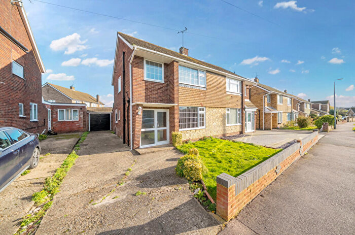 3 Bedroom Semi-Detached House For Sale In Dalling Drive, Houghton Regis, Dunstable, LU5