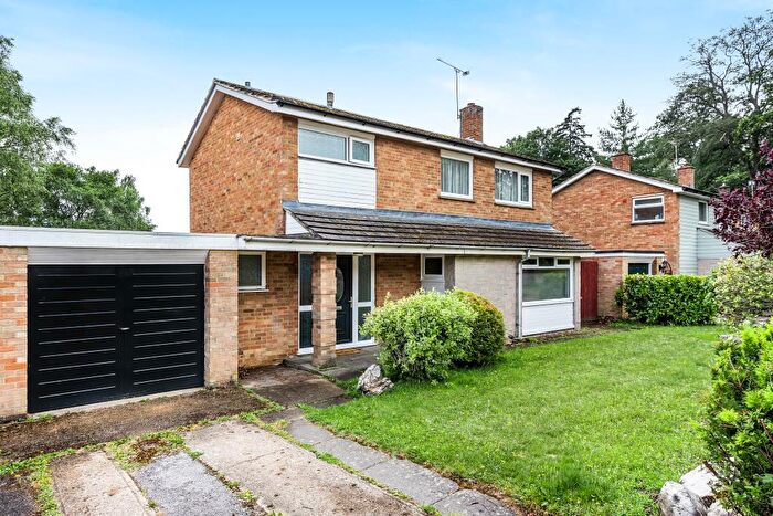 3 Bedroom Detached House To Rent In Ashdown Close, Bracknell, RG12