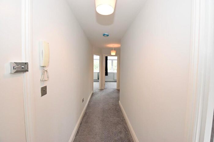 2 Bedroom Apartment To Rent In The Boulevard, Crawley, West Sussex, RH10