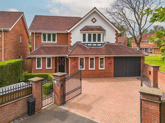 5 Bedroom Detached House For Sale In Willow Mead, Stockport, SK6