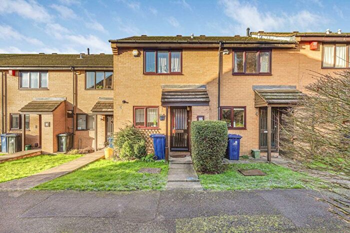 2 Bedroom Property To Rent In Wilkinson Way, Chiswick, W4