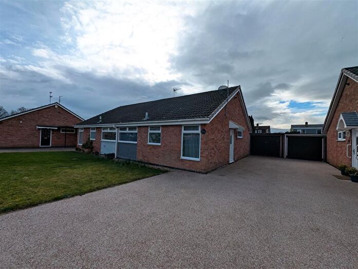 2 Bedroom Bungalow For Sale In Woodlands Way, Hurworth Place, Darlington, DL2