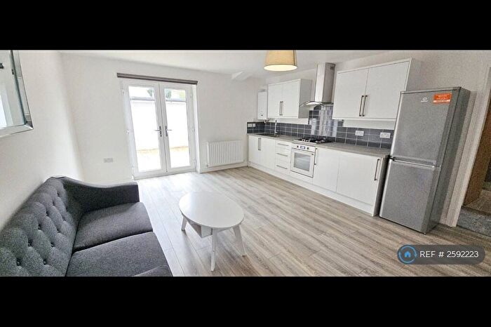 1 Bedroom Flat To Rent In Alexander Beau Court, Cardiff, CF14