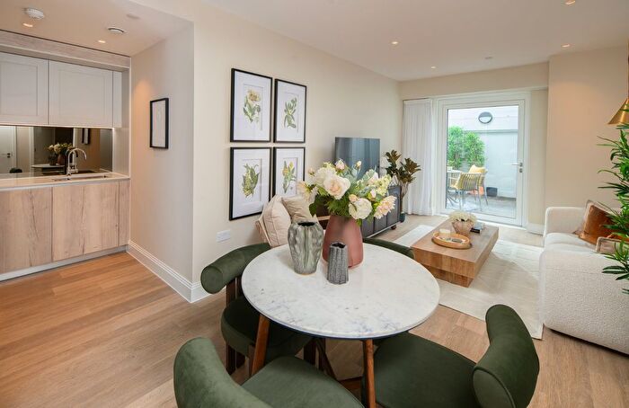 1 Bedroom Flat For Sale In Parkside Collection, Hawker Building, Queenstown Road, London, SW11