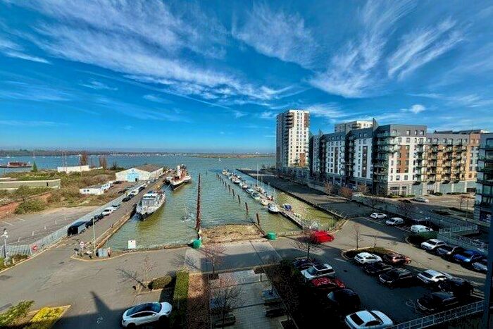 1 Bedroom Flat To Rent In The Boathouse, Gillingham, ME7