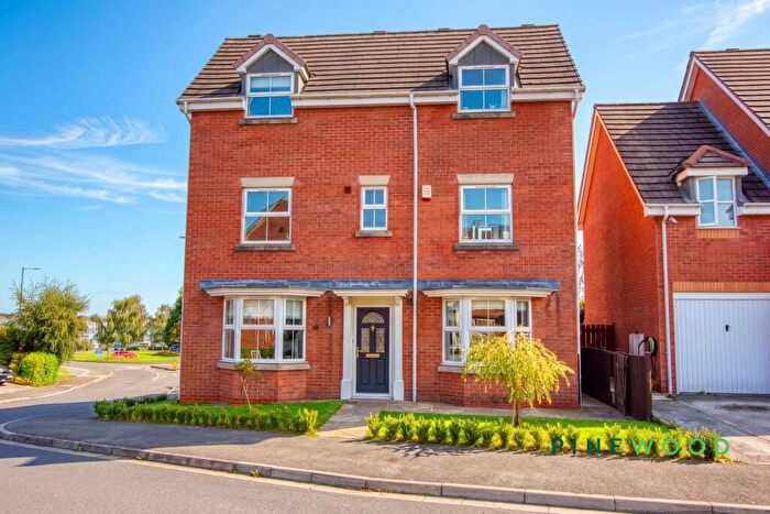 5 Bedroom Detached House For Sale In Worcester Close, Clay Cross, S45