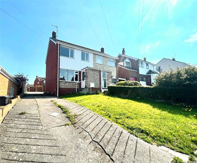 3 Bedroom Semi-Detached House To Rent In Shaftesbury Drive, Flint, Flintshire, CH6