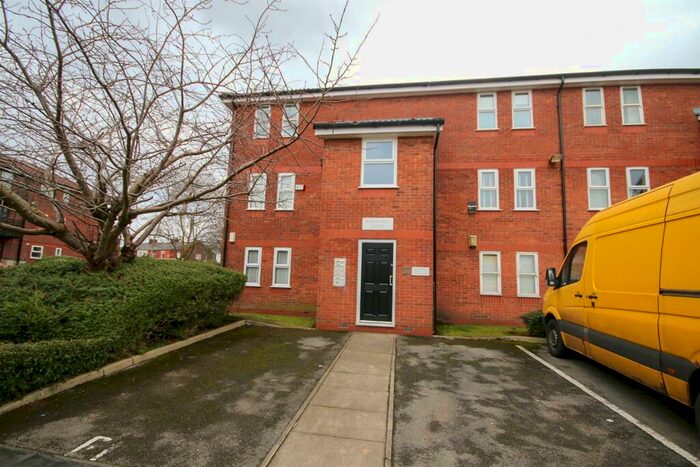 1 Bedroom Flat To Rent In Waterfront House, Montonmill Gardens, Eccles, M30