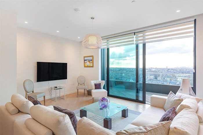 2 Bedroom Flat To Rent In Wood Crescent, Television Centre, White City, London, W12