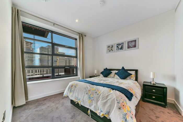 1 Bedroom Apartment To Rent In Defoe House, London City Island, London, E14