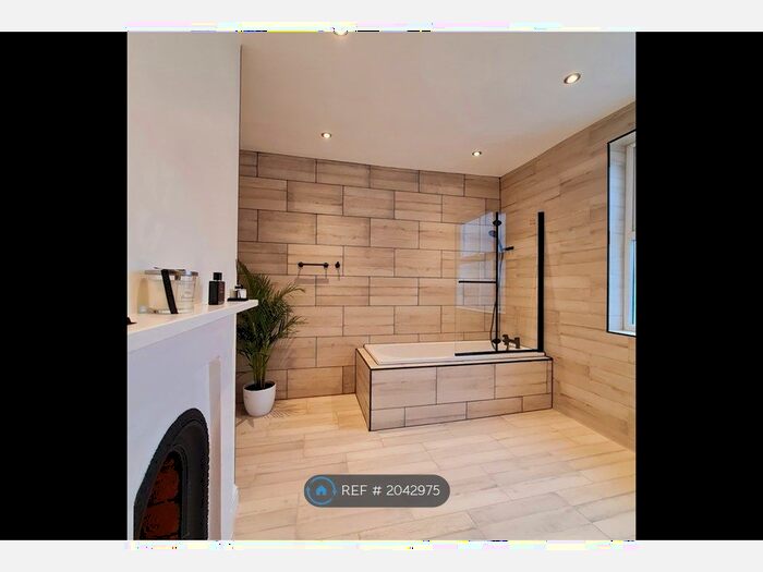 5 Bedroom Terraced House To Rent In Margaret Street, Hull, HU3