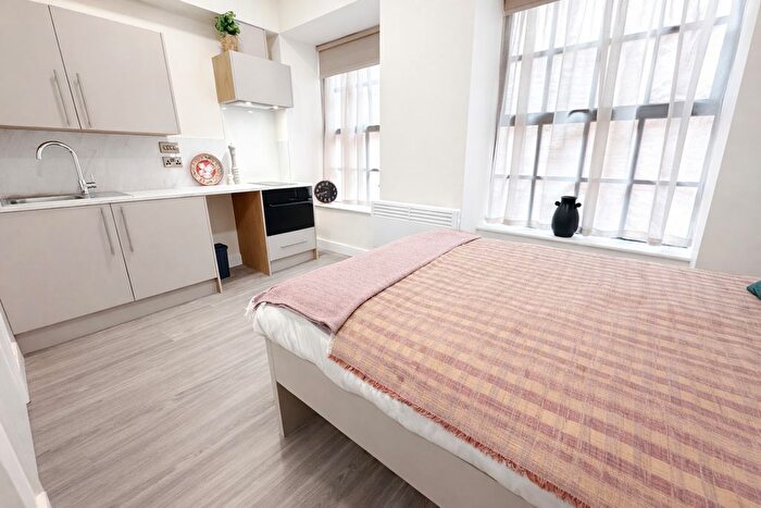 1 Bedroom Flat To Rent In Roden Street, Nottingham, Nottinghamshire, NG3