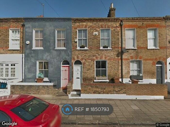 2 Bedroom Terraced House To Rent In London, London, E9