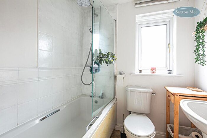 2 Bedroom Semi-Detached House For Sale In Fretson Road South, Sheffield, S2