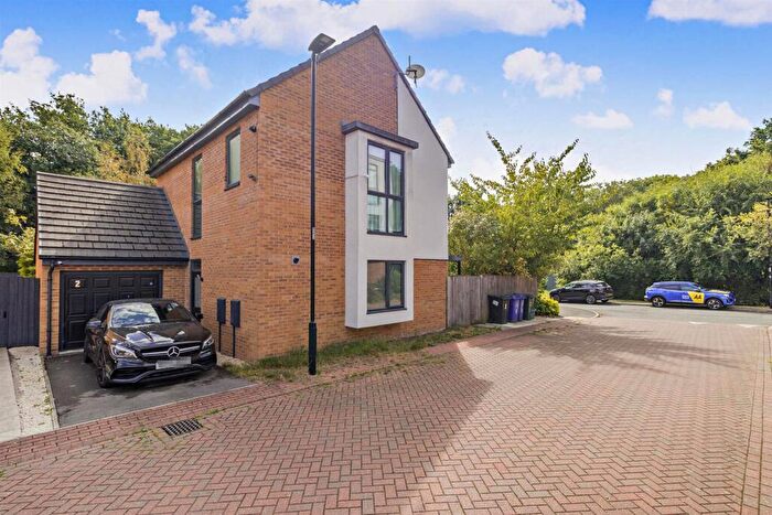 3 Bedroom Detached House For Sale In Fox Gardens, Bentley, DN5