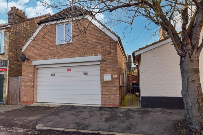 1 Bedroom Flat To Rent In Folly Park, High Street, Clapham, Bedford MK41