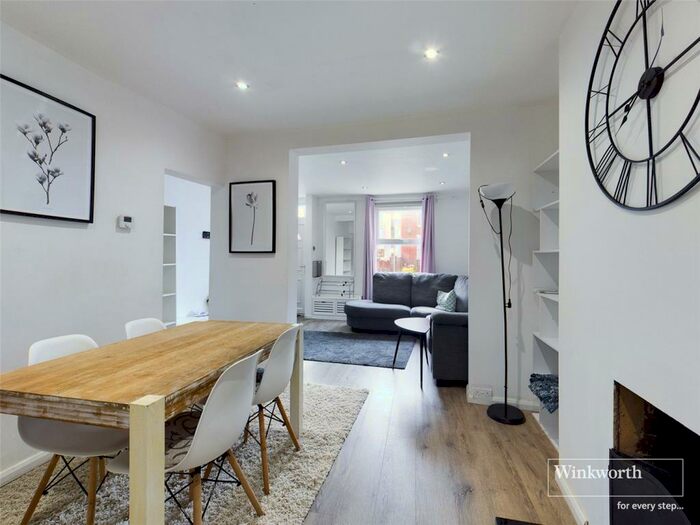 3 Bedroom Terraced House To Rent In George Street, Reading, Berkshire, RG1