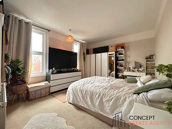 3 Bedroom Terraced House To Rent In Grove Road, Colliers Wood, London, SW19