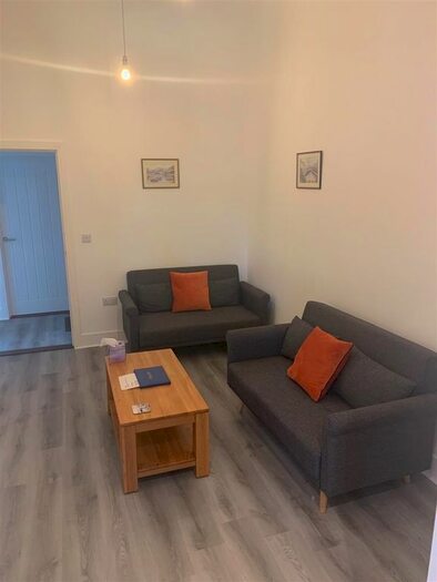 2 Bedroom Flat To Rent In Biddicks Court, St. Austell, PL25