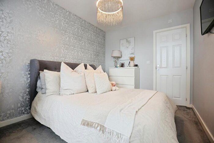 3 Bedroom Semi-Detached House For Sale In Lanchbury Avenue, Coventry, West Midlands, CV6