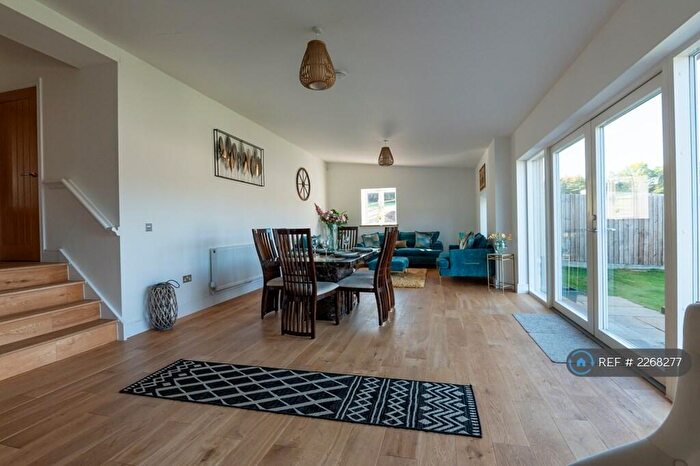 4 Bedroom Detached House To Rent In Fernhill Court, Almondsbury, Bristol, BS32