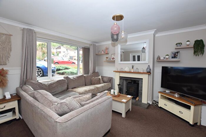 3 Bedroom Semi-Detached House For Sale In Dunholme Avenue, Loughborough, LE11