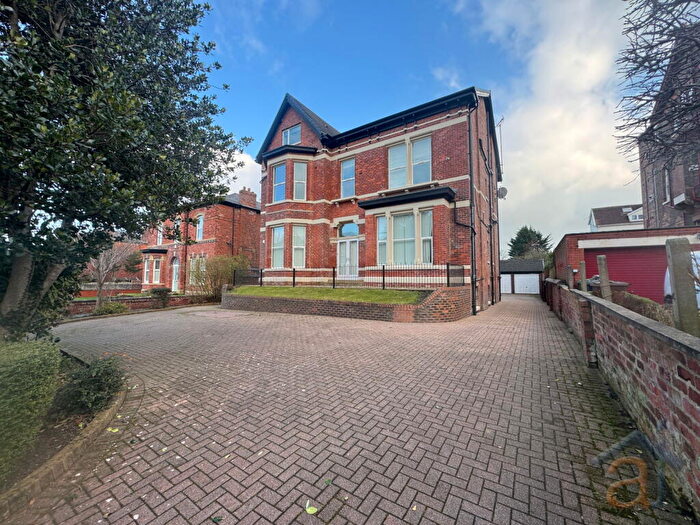 2 Bedroom Penthouse For Sale In Trafalgar Road, Birkdale, Southport, Merseyside, PR8