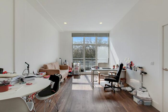 1 Bedroom Flat To Rent In Market Road, London, N7