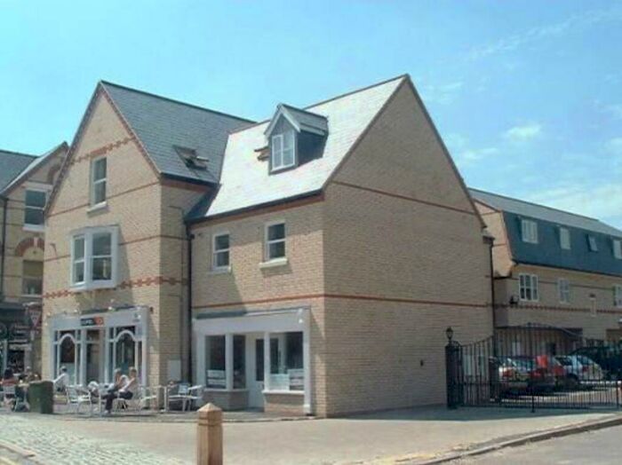 2 Bedroom Flat To Rent In Newmarket, CB8