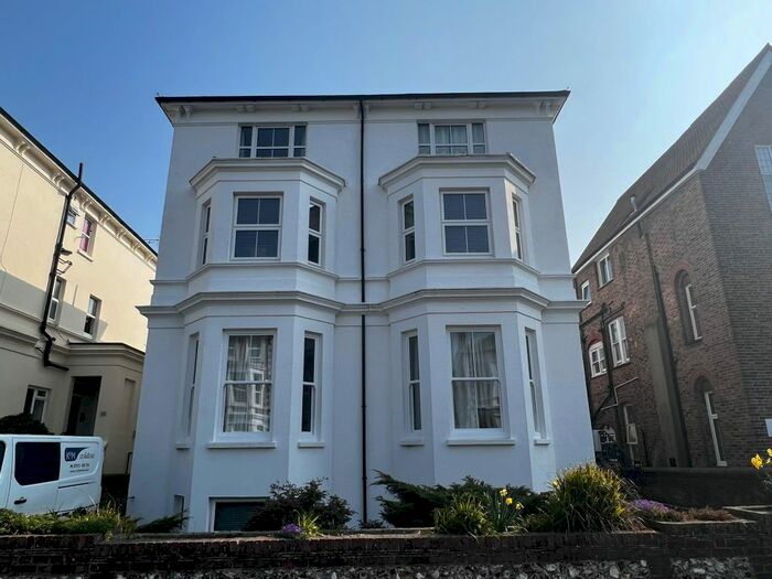 1 Bedroom Flat To Rent In College Road, Eastbourne, BN21